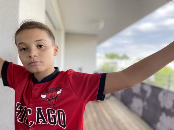 Bild 1 von 5: Lian hofft seinen Papa öfter sehen zu können.