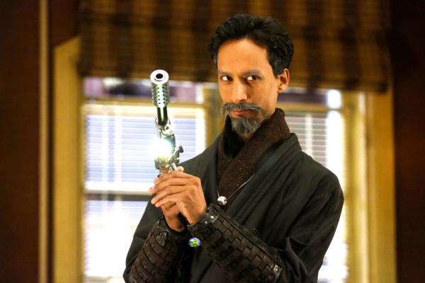 Bild 1 von 17: Der böse Doppelgänger von Abed (Danny Pudi) plant Furchtbares ...