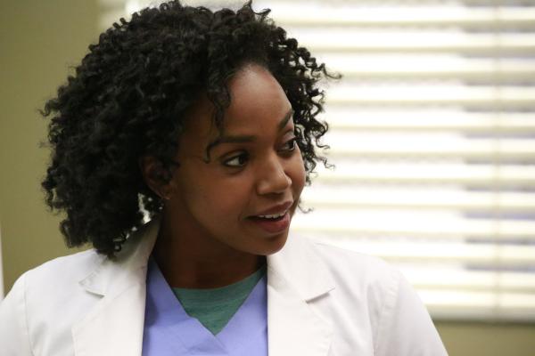 Bild 1 von 30: Freut sich auf ihre erste Solo-OP: Stephanie (Jerrika Hinton) ...