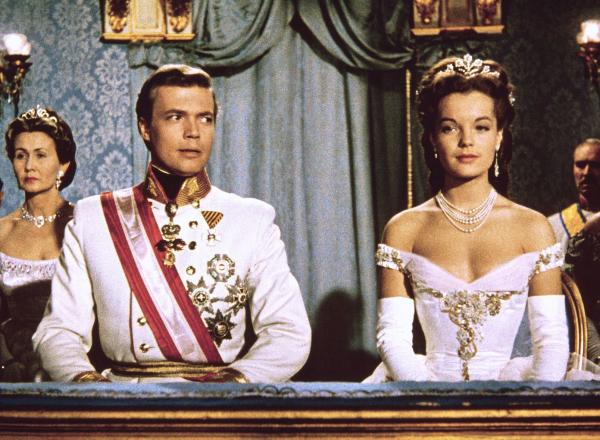 Bild 1 von 2: Karlheinz Böhm, Romy Schneider