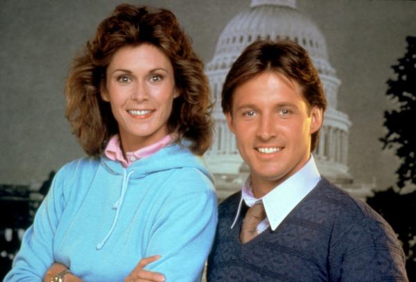 Bild 1 von 2: Amanda King (Kate Jackson, l.) und Lee Stetson (Bruce Boxleitner, r.) arbeiten gemeinsam für den amerikanischen Geheimdienst \