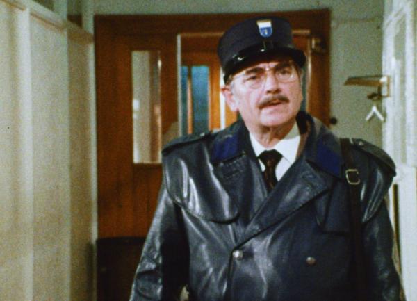 Bild 1 von 1: Ein Fall für Männdli  Das Plagiat  Staffel 1, Episode 12