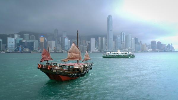 Bild 1 von 4: Im Jahr 1783 schickt der englische König George III. eine Delegation nach China zu Kaiser Qianlong, aber der wollte keine ausländischen Güter. Mit Opium errang die britische Ostindien-Kompanie schließlich den wirtschaftlichen Sieg über das riesige Reich.