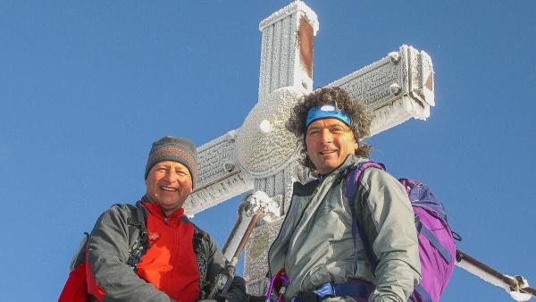 Bild 1 von 7: Im Bild: Harry Prünster am Gipfelkreuz des Großglockner?s.