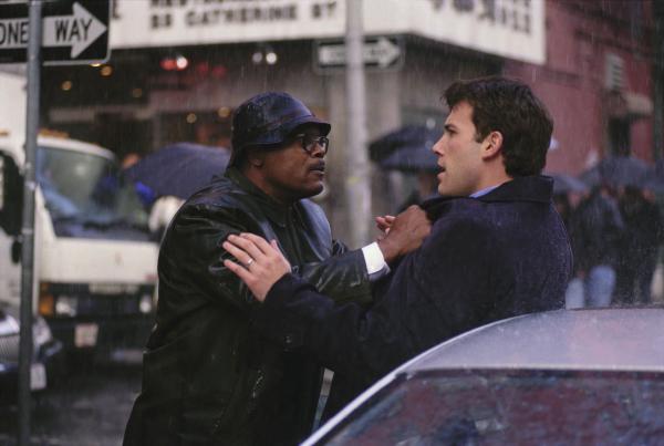 Bild 1 von 12: Ein ganz normaler Tag in New York. Ein junger Anwalt (Ben Affleck, r.) und ein Mann (Samuel L. Jackson, l.), der gerade auf dem Weg zum Gericht ist, weil er um das Sorgerecht seiner Kinder kämpfen will, werden in einen Verkehrsunfall verwickelt. Trotz minimaler Schäden entbrennt ein gnadenloser Vernichtungskampf ...