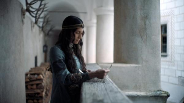 Bild 1 von 7: Im Bild: Theodora Komnena liest einen Brief.