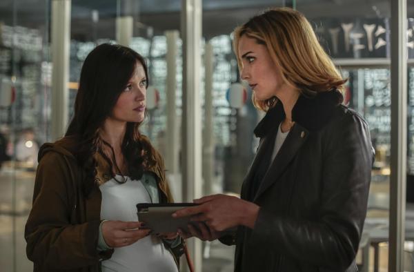 Bild 1 von 34: Pauline Layrac (Marylin Lima, l.); Audrey Barreyre / Audrey Vigne (Camille Lou, r.)