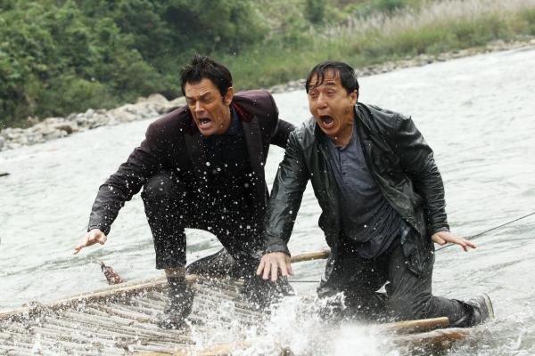 Bild 1 von 4: Connor Watts (Johnny Knoxville, l.); Bennie Chan (Jackie Chan, r.)