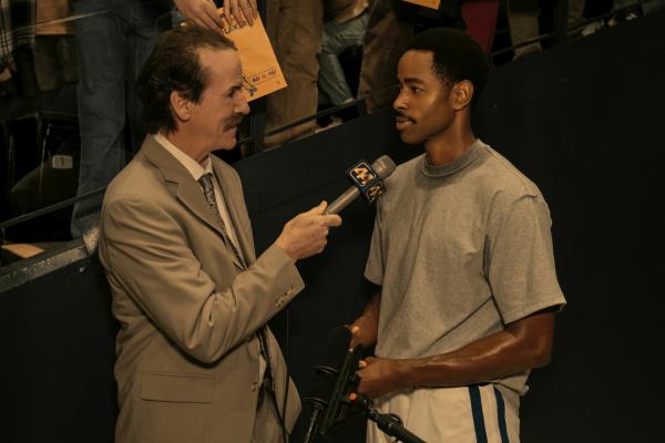 Bild 1 von 5: Jay Ellis as Sleepy Floyd in Freaky Tales. Photo Credit: Courtesy of Lionsgate