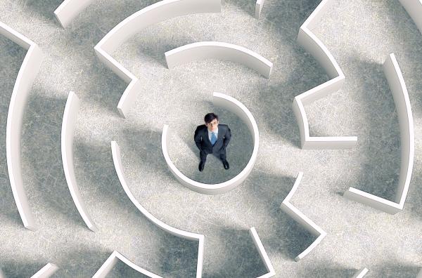 Bild 1 von 3: Entscheidet unser Gehirn ohne uns? Oft merken wir gar nicht, welche Kräfte im Hintergrund wirken, die unsere Entscheidungen mitprägen.