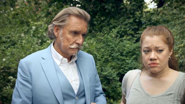 Bild 1 von 10: Ingo Lenßen (l.); Sarah Grüner (r.)