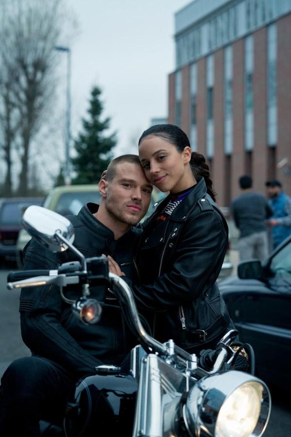 Bild 1 von 6: 