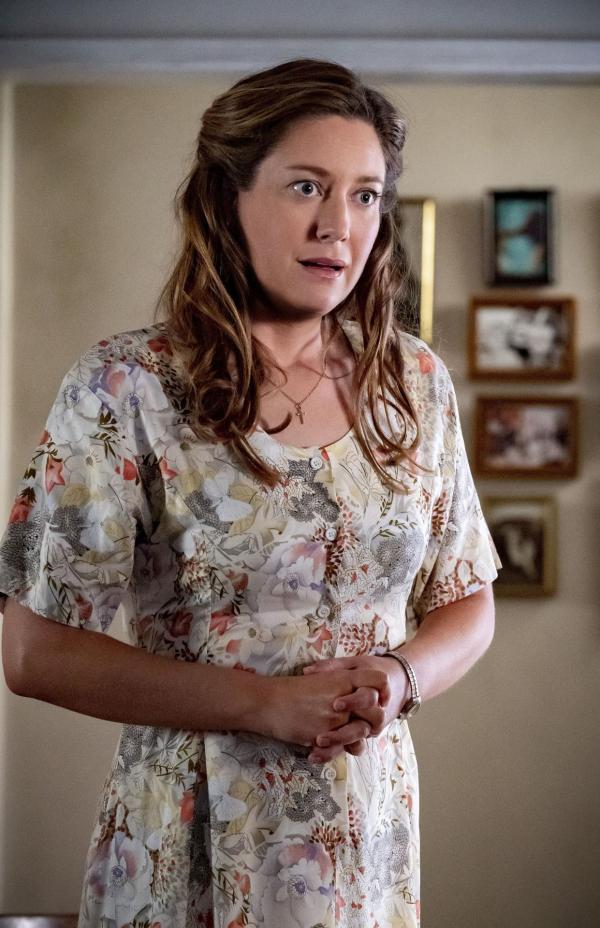 Bild 1 von 10: Mary Cooper (Zoe Perry)