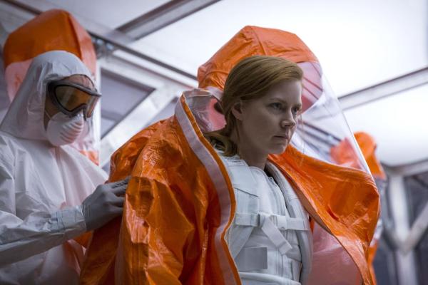 Bild 1 von 4: Louise Banks (Amy Adams)