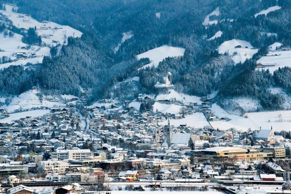 Bild 1 von 15: Im Bild: Schwaz im Winter.