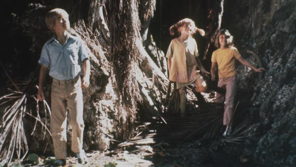 Bild 1 von 7: (v.li.): Tommy (Pär Sundberg), Pippi (Inger Nilsson), Annika (Maria Persson)