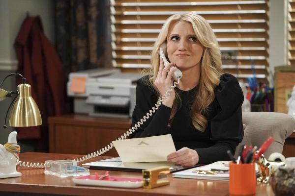 Bild 1 von 15: Gina Dabrowski (Annaleigh Ashford)