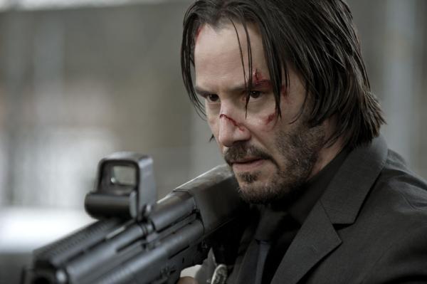 Bild 1 von 19: John Wick (Keanu Reeves) eilt ein Ruf voraus, der alle bösen Buben schon bei der Erwähnung seines Namens angst und bange werden lässt. Für den Totschläger seines Hundes und Dieb seines Autos verheißt das nichts Gutes ...