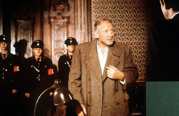 Bild 1 von 9: Im Bild: Karl Merkatz (Karl Bockerer).