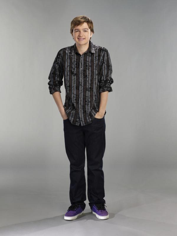 Bild 1 von 20: (9. Staffel) - Der etwas begriffsstutzige Jake Harper (August T. Jones) liebt das Essen und Fernsehen ...