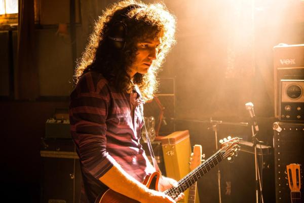 Bild 1 von 31: Im Bild: Gwilym Lee (Brian May).