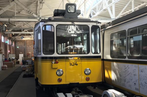 Bild 1 von 3: Ein alter Wagon der Stuttgarter Zacke.