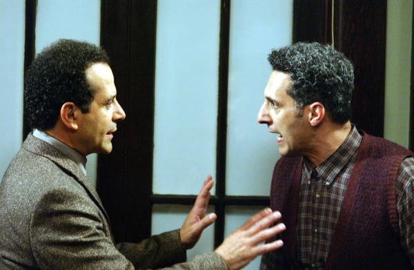 Bild 1 von 11: Im Bild (v.li.): Tony Shalhoub (Adrian Monk), John Turturro (Ambrose Monk).