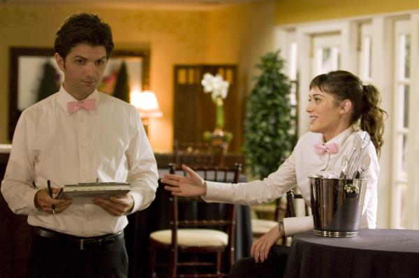 Bild 1 von 5: Henry Pollard (Adam Scott, l.); Casey Klein (Lizzy Caplan, r.)