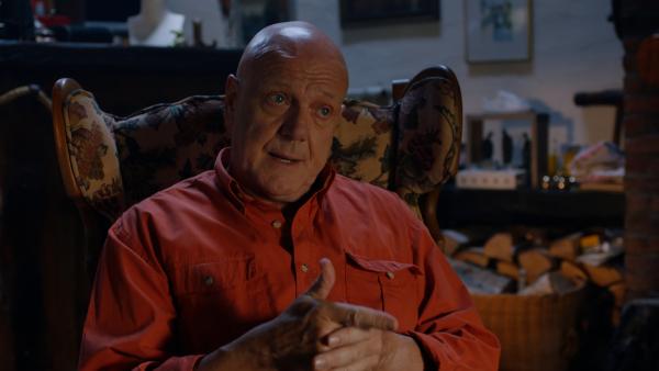 Bild 1 von 6: Nach fünf schweren Jahren des Kampfs gegen seine Krebserkrankung ist Marcel (Vic de Wachter) müde und verweigert seine Einwilligung für eine weitere lebensrettende OP. Wird Tristan den Opa seiner Freundin überzeugen können?