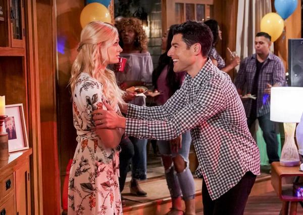Bild 1 von 18: Gemma Johnson (Beth Behrs, l.); Dave Johnson (Max Greenfield, r.)