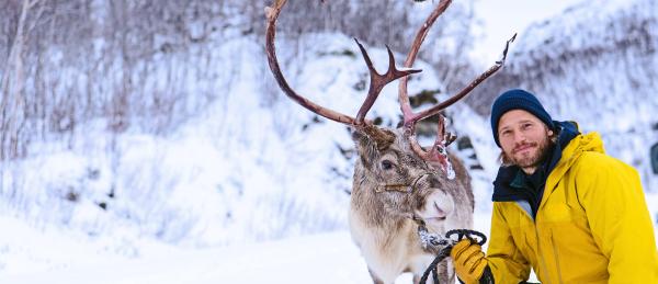 Bild 1 von 10: Rentiere sind weiterhin die Lebensgrundlage für das Volk der Sami.