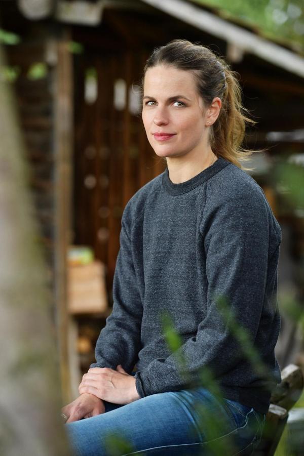 Bild 1 von 17: (2. Staffel) - Isabell Polak schlüpft in der Sketch-Comedy \