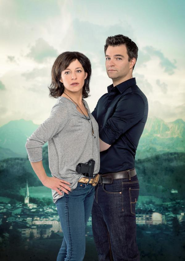 Bild 1 von 24: Im Bild: Julia Cencig (Nina Pokorny), Jakob Seeböck (Lukas Roither)