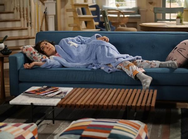 Bild 1 von 16: Kat (Mayim Bialik)