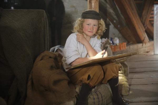 Bild 1 von 5: Schon als Kind beeindruckte der junge Rembrandt (Anthony Schaefer) mit seinem außergewöhnlichen Talent. Kein Tag verging ohne Zeichnen.