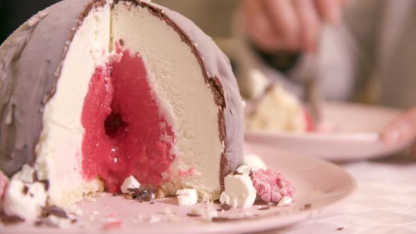 Bild 1 von 7: Pompöses Dessert, das es kaum noch gibt.