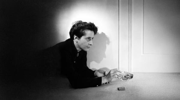 Bild 1 von 3: Hannah Arendt in New York, 1944.