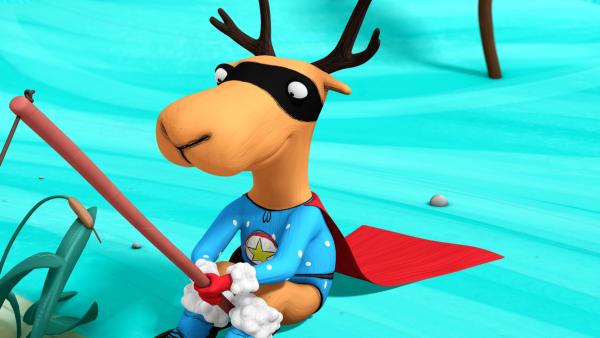 Bild 1 von 3: Während sie zusammen angeln, versucht Albert, Super- Edgar auf seinen bevorstehenden Winterschlaf hinzuweisen.