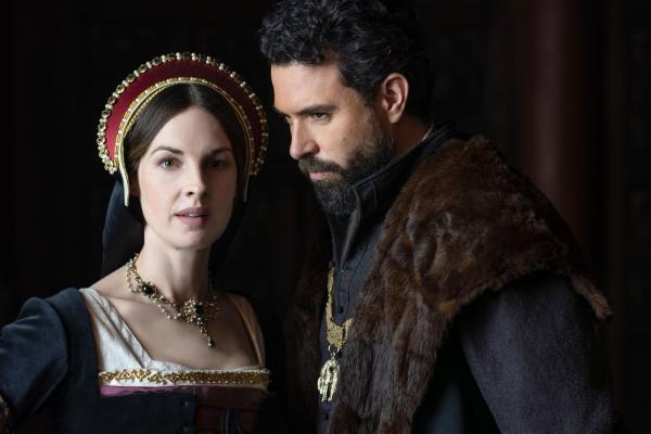Bild 1 von 6: Catherine Parr (Jessica Raine, l.); Thomas Seymour (Tom Cullen, r.)