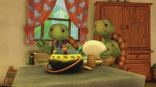 Bild 1 von 8: Frau und Herr Schildkröte bitten Franklin, zum Abendessen zu Hause zu sein.
