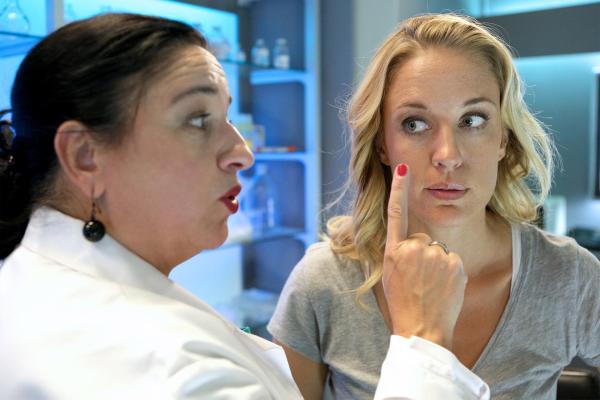 Bild 1 von 36: Im Bild (v.li.): Maria Happel (Franziska Beck), Lilian Klebow (Penny Lanz).