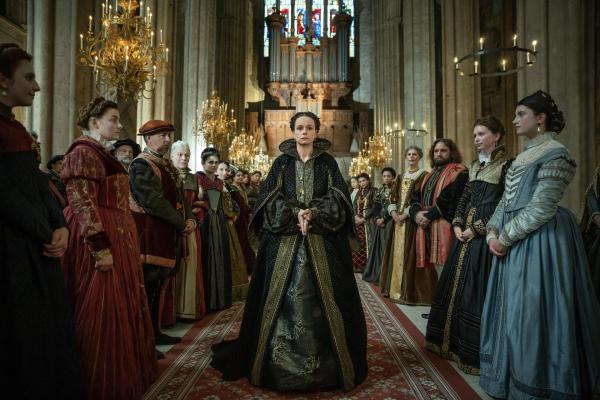 Bild 1 von 13: Katharina von Medici (Samantha Morton, Mitte)