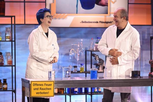 Bild 1 von 32: Im Bild: Stephanie Allworth, Herbert Prohaska.