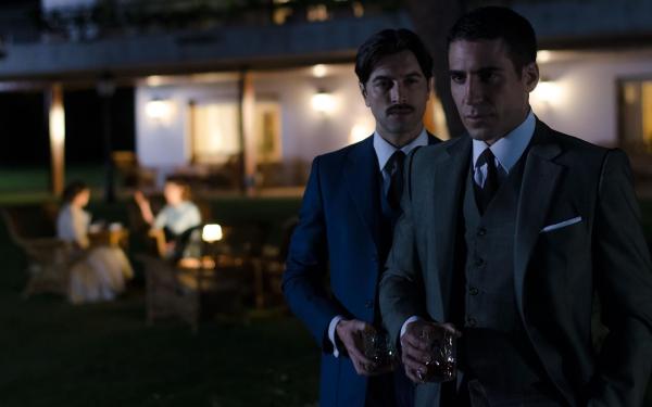 Bild 1 von 10: Mateo Ruiz (Javier Rey, l.); Alberto Márquez (Miguel Ãngel Silvestre, r.)