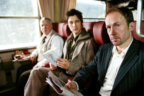 Bild 1 von 9: Im Bild: Mit Carl (Ulrich Noethen, re.) reisen auch Franz (Peter Lerchbaumer, li.) und Fritz (Florian David Fitz).