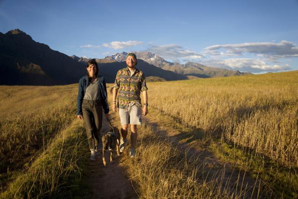 Bild 1 von 9: Svenja und Sebastian wandern mit Hündin Pepper auf dem Inka-Trail, nördlich von Cusco in Peru.