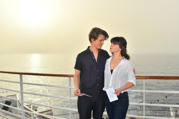 Bild 1 von 14: Tom Wagner (Maurice Lattke) und die ältere Clara Müller (Lore Richter) sind frisch verliebt.