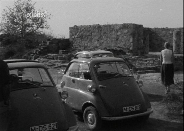 Bild 1 von 1: Der Filmbericht zeigt eine Gruppe Münchner, die sich Mitte der 50er-Jahre mit drei BMW-Isetta in Mexiko auf Spurensuche begab: nach den Azteken und deren Vorfahren.
