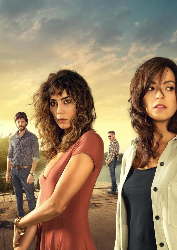 Bild 1 von 18: Im Bild (v.li.): Álvaro Morte (Óscar), Irene Arcos (Veronica), Roberto Enríquez (Conrado), Verónica Sánchez (Alejandra).