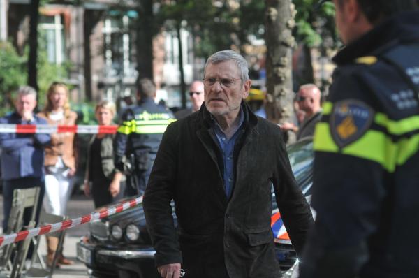 Bild 1 von 5: Julien Baptiste (Tchéky Karyo)